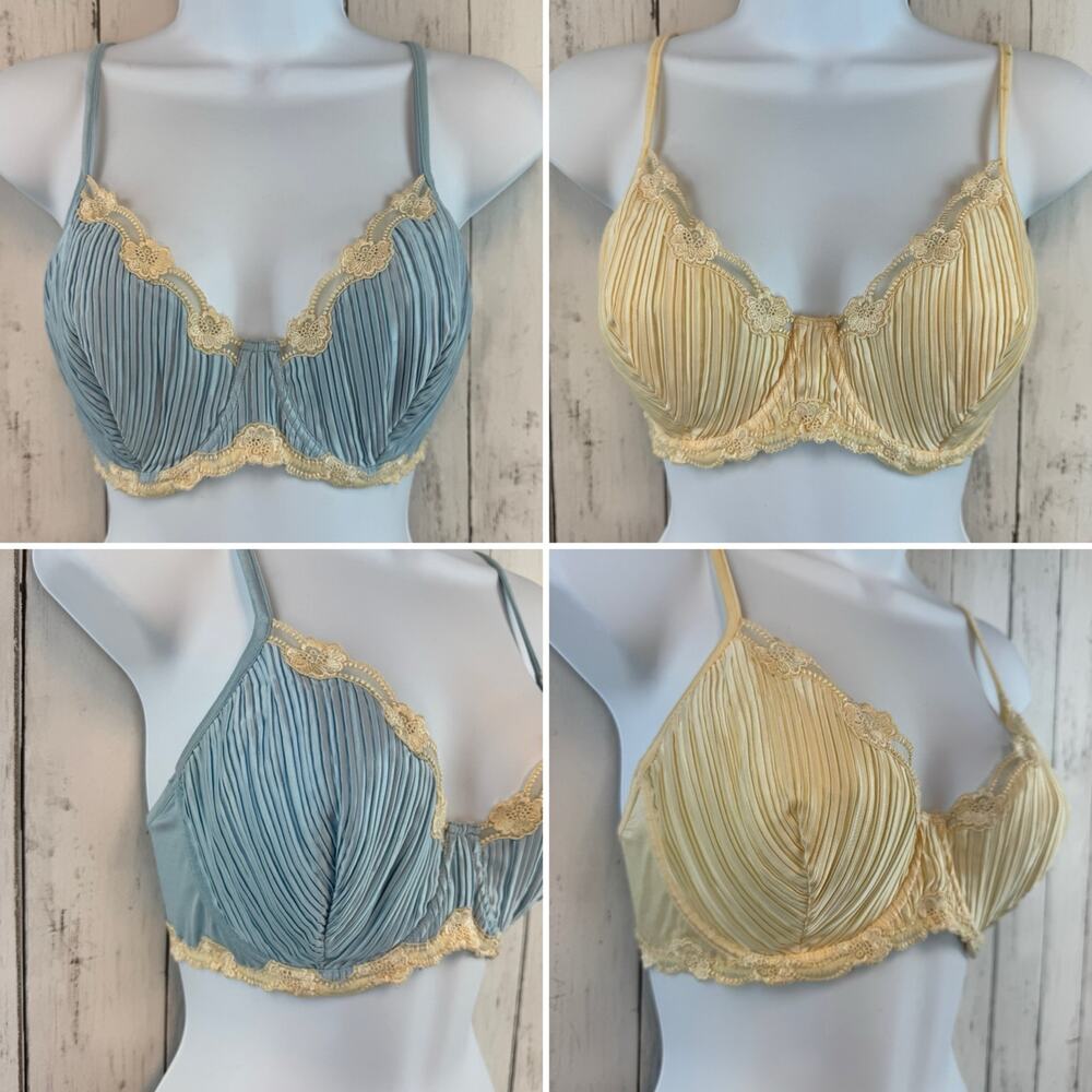 VTG La Perla Blue & Cream Plissé & Lace Underwire Bras Lot of 2 Size 4 38 C/D